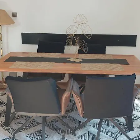 Superb Sun & Sea Loft Apartmán *